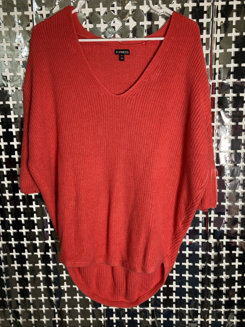 Express Women's Coral-Red V-Neck Knit Sweater